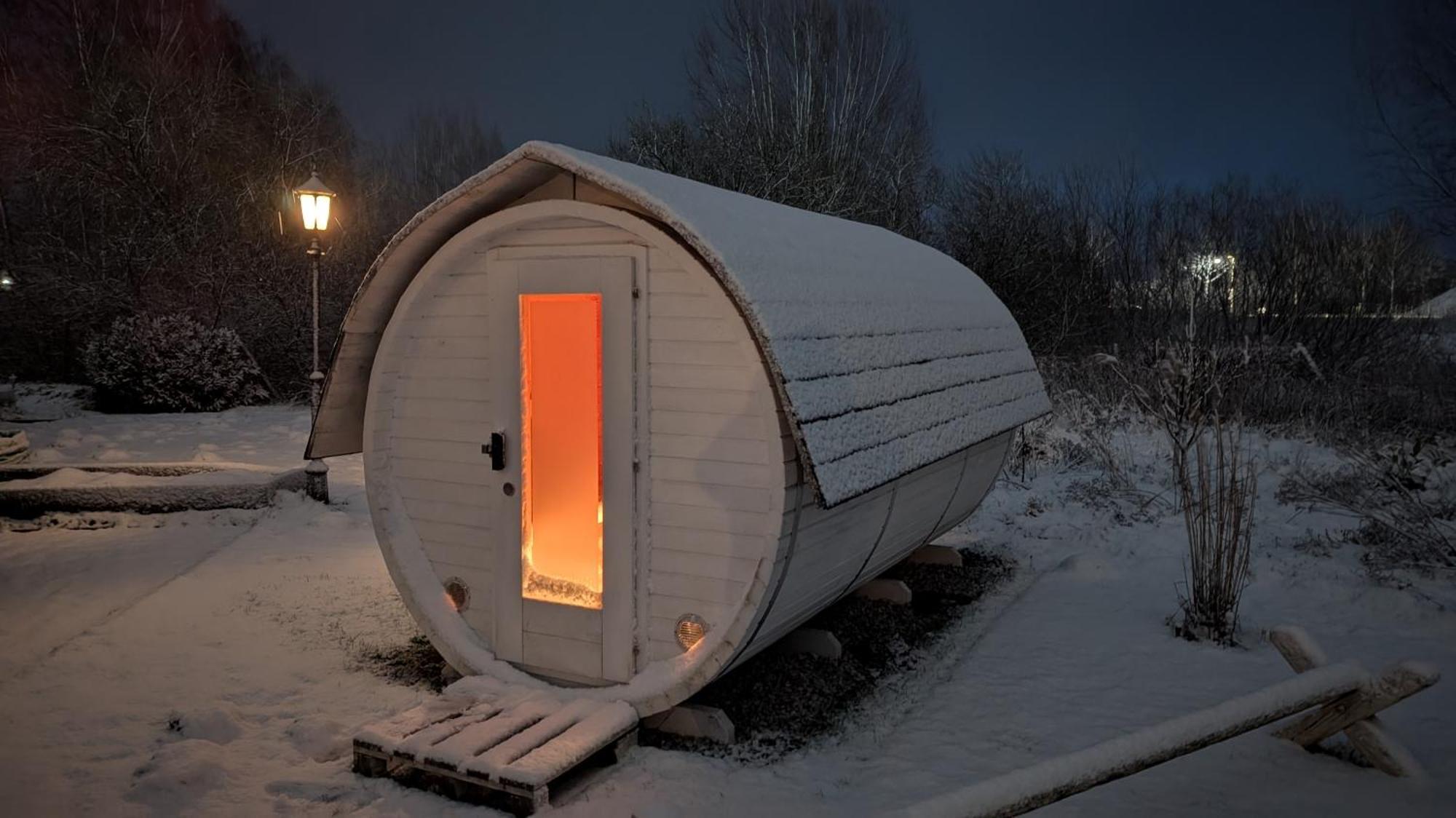 Bettis - Uebernachten Im Iglu-Tinyhaus Tostedt  Экстерьер фото